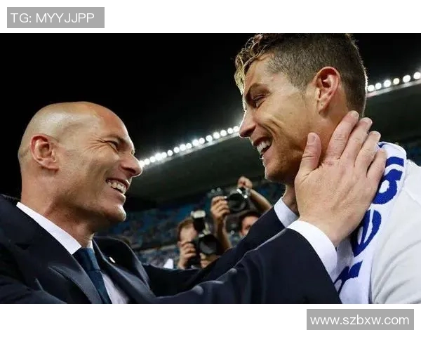 足球明星与恩师之间深厚情谊的背后故事与影响分析